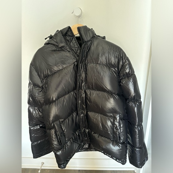 Aritzia Men’s Super Puff Black Medium - Picture 2 of 3